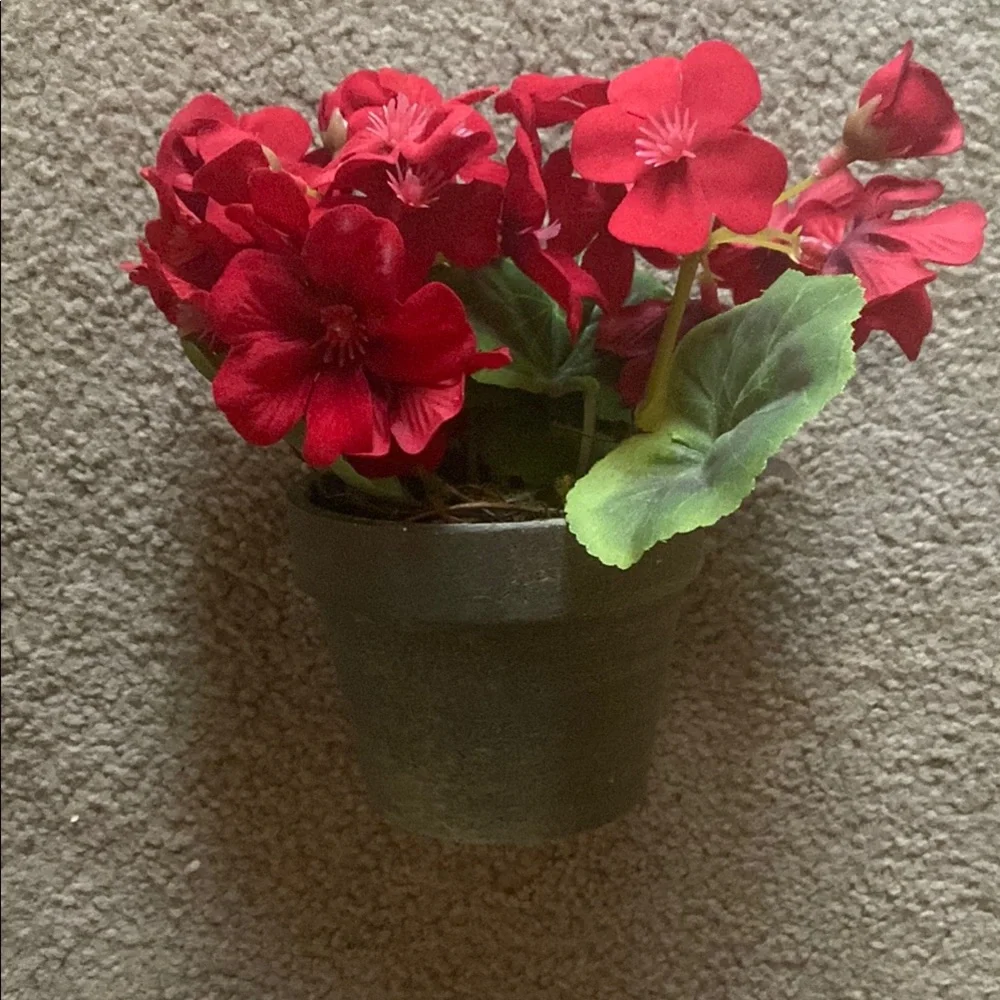 Elegant Red Floral Arrangement